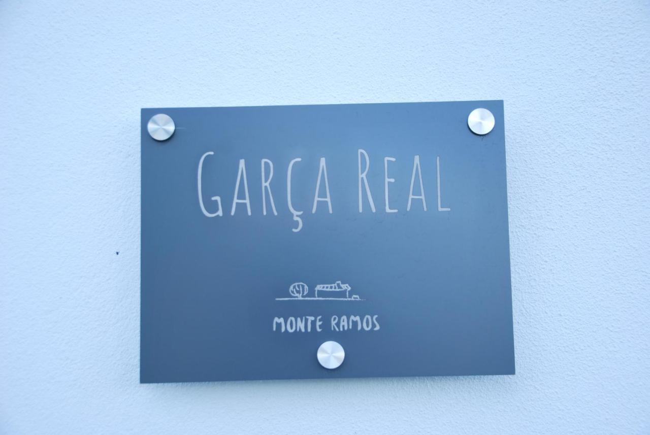 Monte Ramos Guest House เฟอเฮรา โด อเลนเตโจ ภายนอก รูปภาพ