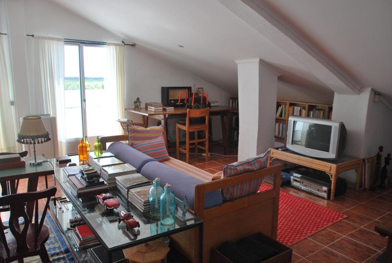 Monte Ramos Guest House เฟอเฮรา โด อเลนเตโจ ภายนอก รูปภาพ
