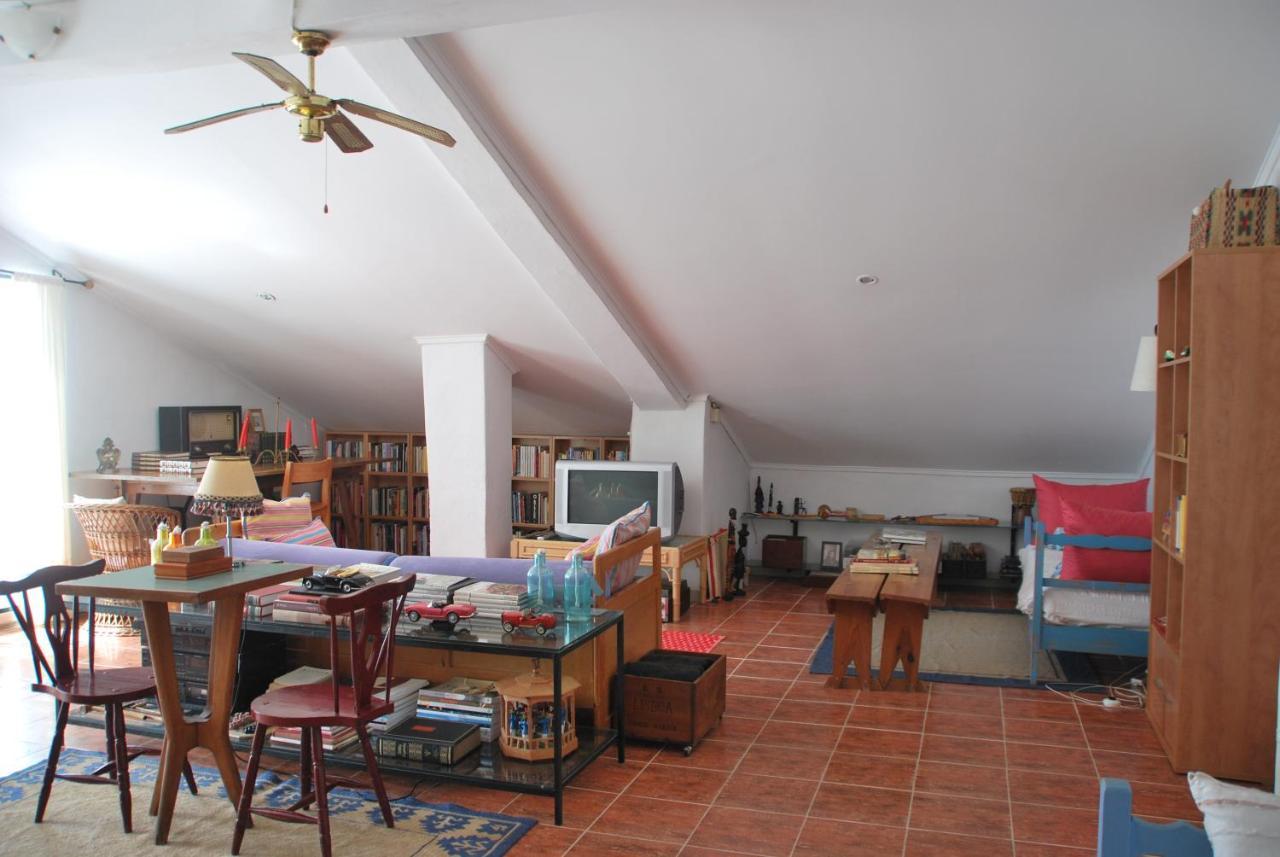 Monte Ramos Guest House เฟอเฮรา โด อเลนเตโจ ภายนอก รูปภาพ