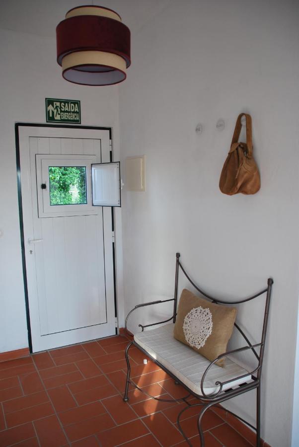 Monte Ramos Guest House เฟอเฮรา โด อเลนเตโจ ภายนอก รูปภาพ