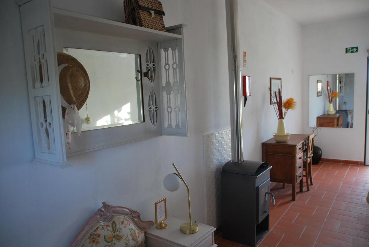 Monte Ramos Guest House เฟอเฮรา โด อเลนเตโจ ภายนอก รูปภาพ