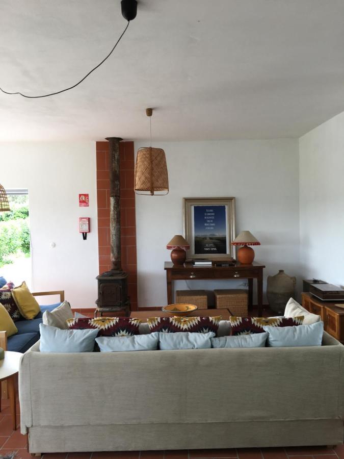 Monte Ramos Guest House เฟอเฮรา โด อเลนเตโจ ภายนอก รูปภาพ